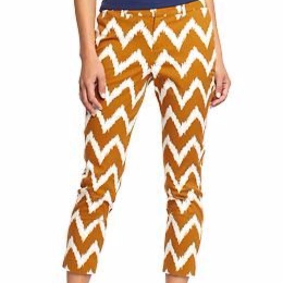 OLD NAVY CHEVRON CROPS PANTS - 4 - Picture 1 of 5